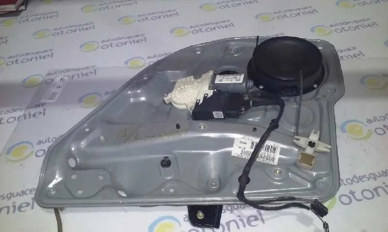 Elevalunas Trasero Derecho para Volkswagen Golf Iv Berlina (1J1)