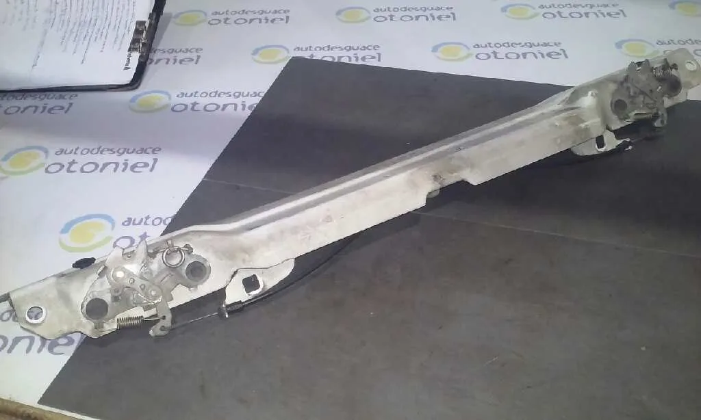 Travesano Superior para Peugeot 406 Berlina (S1/S2)