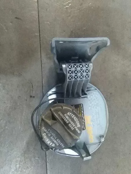 Tapa Exterior Combustible para Hyundai I20