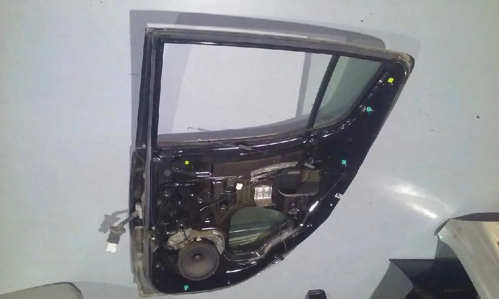Puerta Trasera Derecha para Mitsubishi L 200 (Ka0/Kb0)