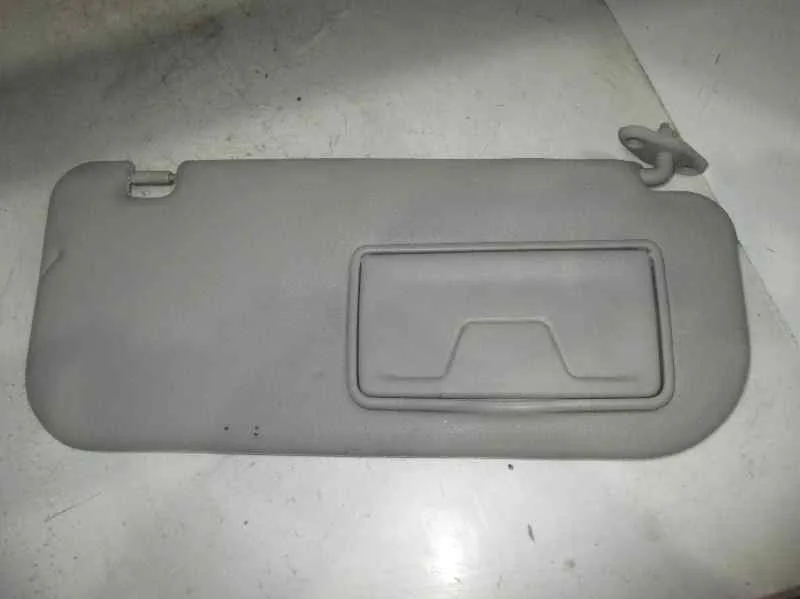 Parasol Derecho para Mitsubishi L 200 (Ka0/Kb0)