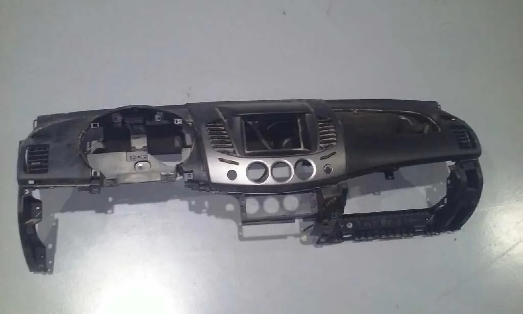 Salpicadero para Mitsubishi L 200 (Ka0/Kb0)