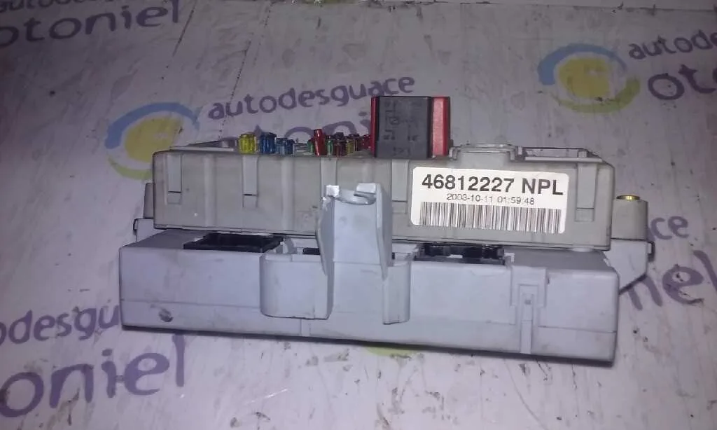 Caja Reles / Fusibles para Fiat Doblo (119)