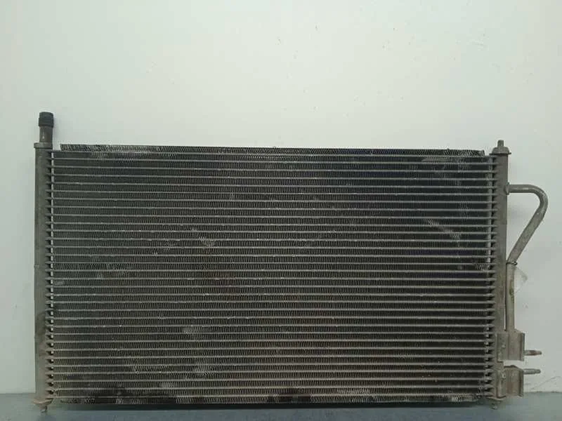 Condensador / Radiador Aire Acondicionado para Ford Focus Berlina (Cak)
