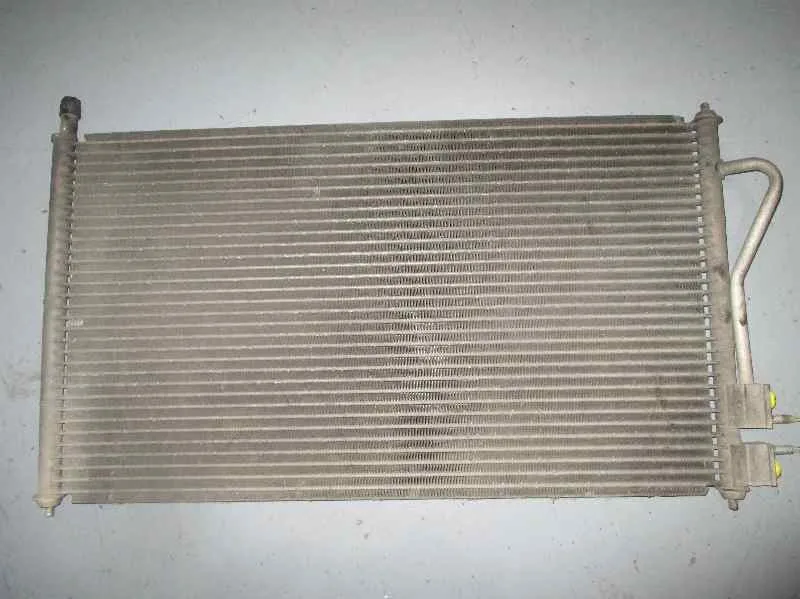 Condensador / Radiador Aire Acondicionado para Ford Focus Berlina (Cak)