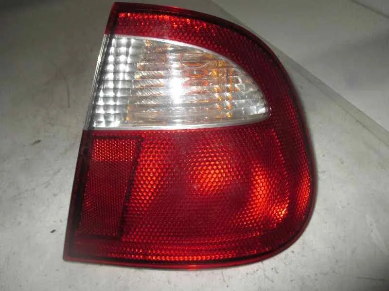 Piloto Trasero Derecho para Seat Cordoba Berlina (6K2)