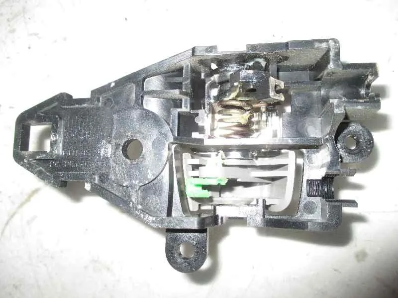 Maneta Interior Trasera Derecha para Mitsubishi L 200 (Ka0/Kb0)