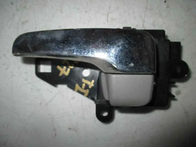 Maneta Interior Trasera Izquierda para Mitsubishi L 200 (Ka0/Kb0)