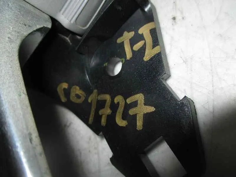 Maneta Interior Trasera Izquierda para Mitsubishi L 200 (Ka0/Kb0)