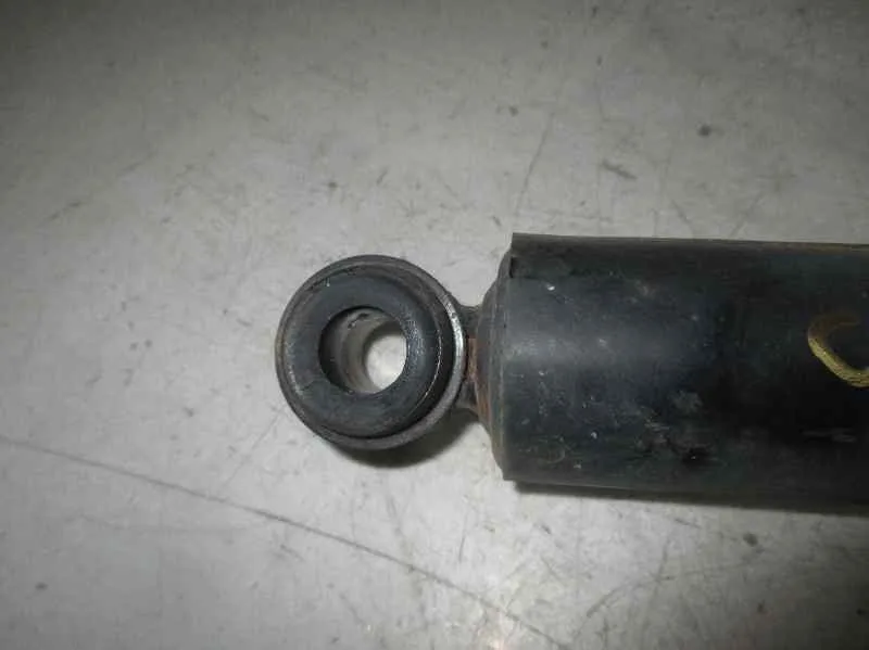 Amortiguador Trasero Derecho para Mitsubishi L 200 (Ka0/Kb0)