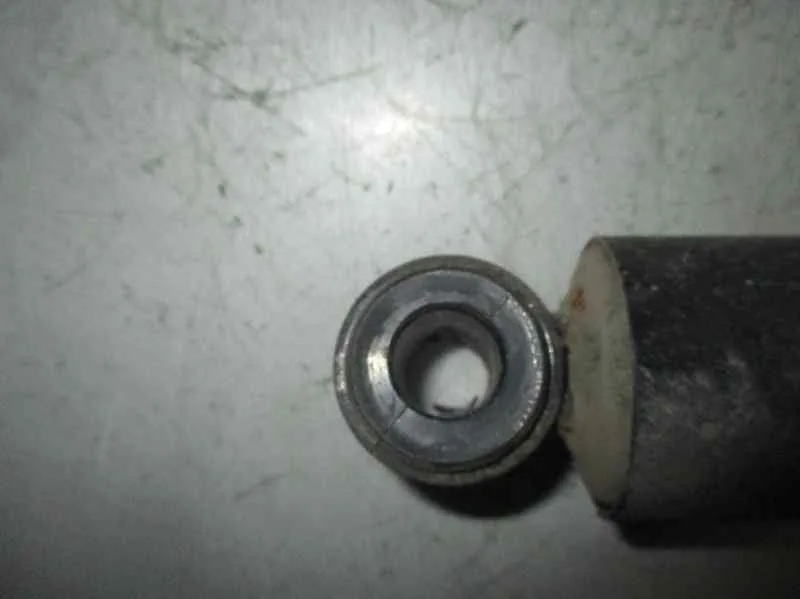Amortiguador Trasero Izquierdo para Mitsubishi L 200 (Ka0/Kb0)