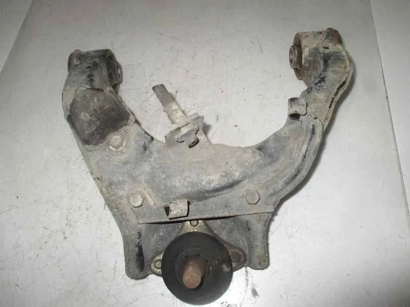 Brazo Suspension Superior Delantero Izquierdo para Mitsubishi L 200 (Ka0/Kb0)