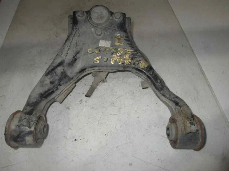 Brazo Suspension Superior Delantero Izquierdo para Mitsubishi L 200 (Ka0/Kb0)