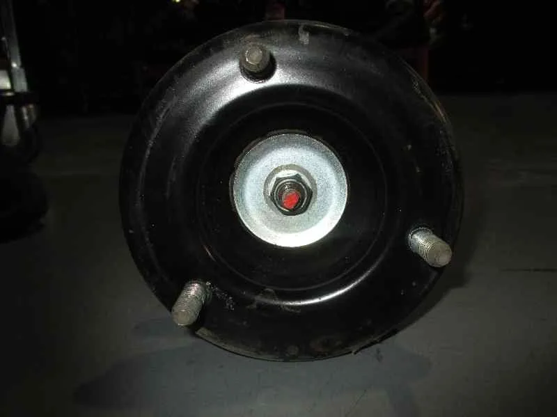 Amortiguador Delantero Izquierdo para Mitsubishi L 200 (Ka0/Kb0)