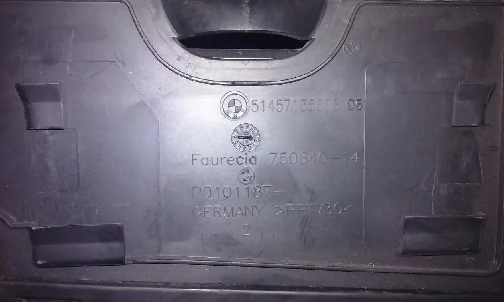 Guantera para Bmw Serie 1 Berlina (E81/E87)