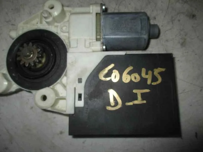 Motor Elevalunas Delantero Izquierdo para Ford Focus Berlina (Cap)