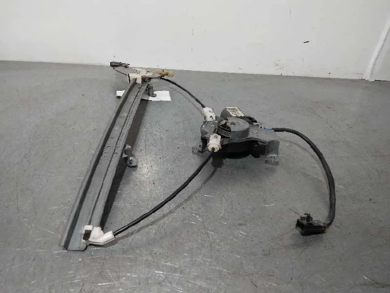 Elevalunas Delantero Derecho para Nissan Primera Berlina (P11)