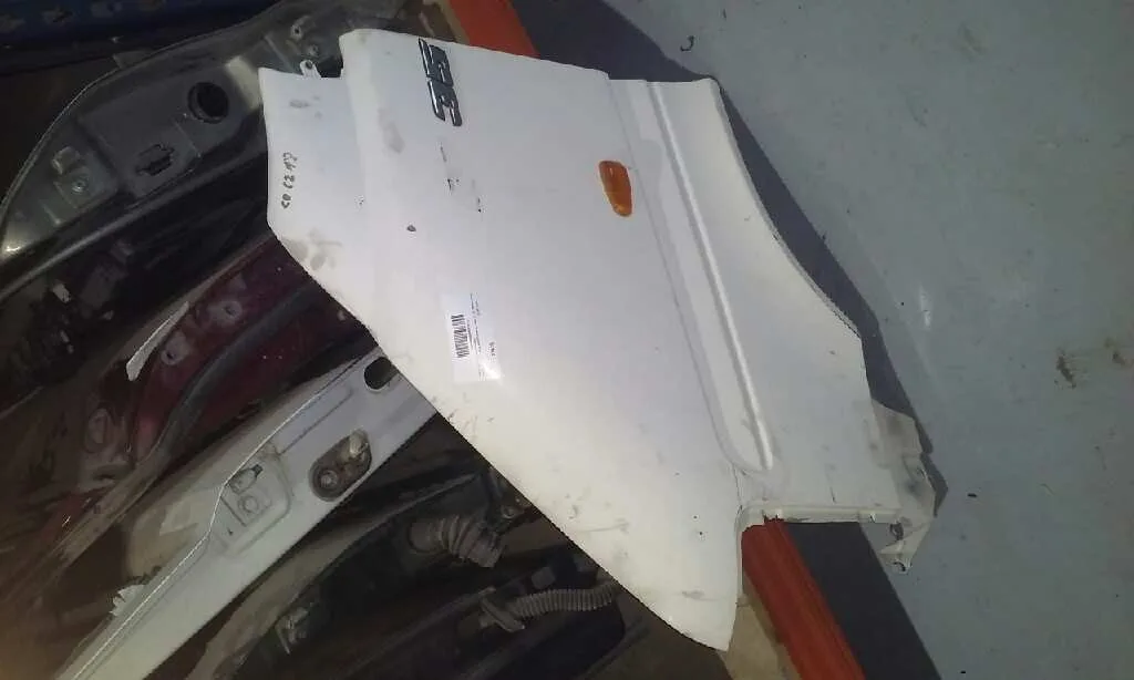 Aleta Delantera Izquierda para Volkswagen Lt Caja Abierta (Mod. 1997)