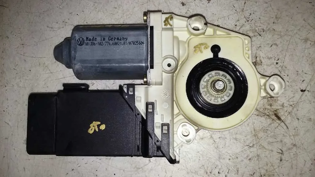 Motor Elevalunas Delantero Derecho para Seat Leon (1M1)