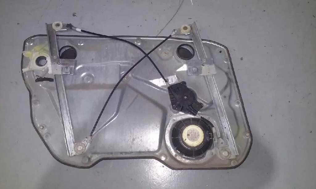Elevalunas Delantero Derecho para Seat Ibiza (6L1)