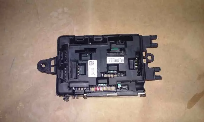Caja Reles / Fusibles para Bmw Serie 1 Lim. (F20)