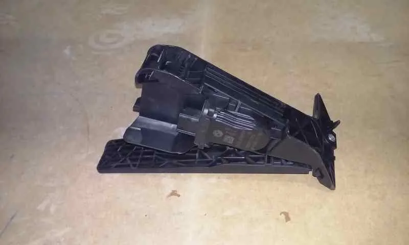 Potenciometro Pedal para Bmw Serie 1 Lim. (F20)