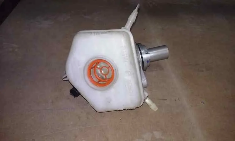 Bomba Freno para Bmw Serie 1 Lim. (F20)