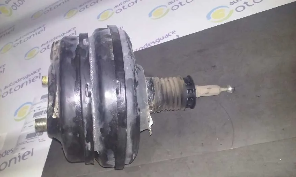 Servofreno para Volkswagen Passat Berlina (3B2)