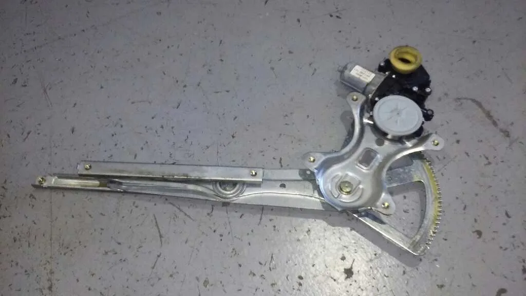 Elevalunas Trasero Izquierdo para Toyota Corolla Verso (R1)