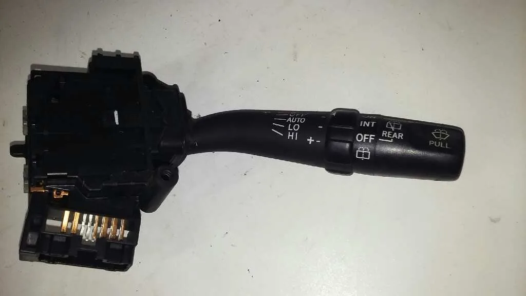 Mando Limpia para Toyota Corolla Verso (R1)