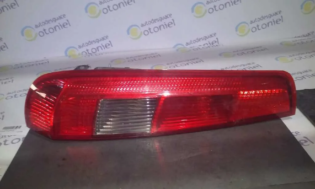 Piloto Trasero Izquierdo para Ford Fiesta (Cbk)