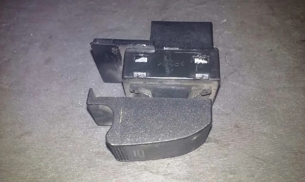 Mando Elevalunas Delantero Derecho para Audi A3 (8L)