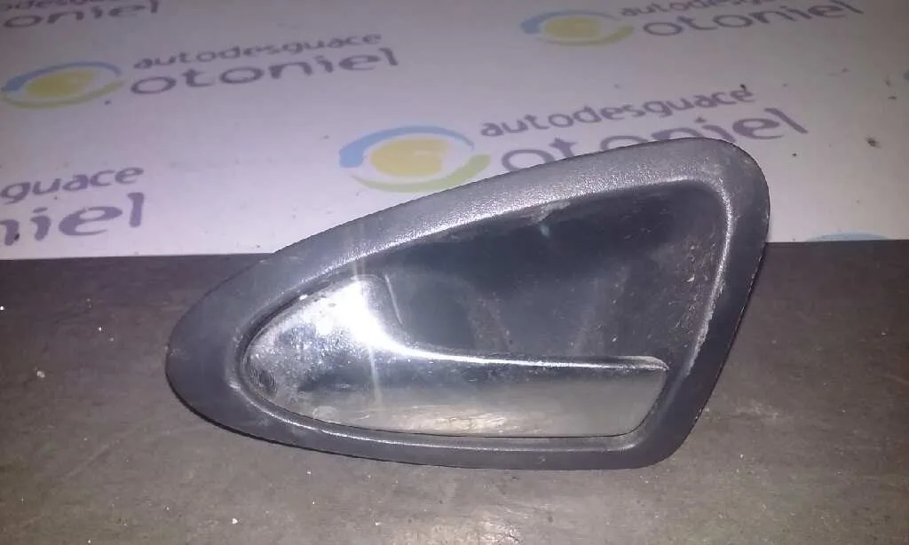 Maneta Interior Trasera Izquierda para Seat Ibiza (6J5)