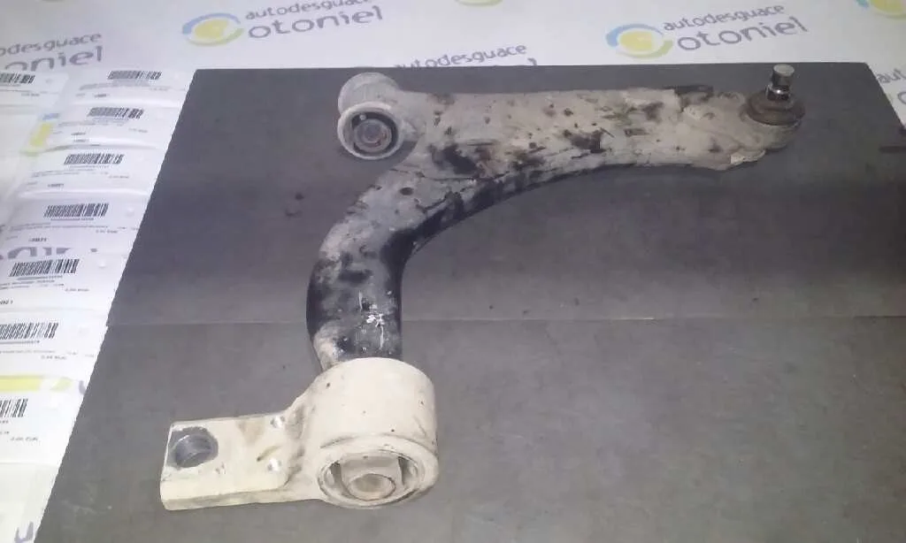 Brazo Suspension Inferior Delantero Izquierdo para Ford Fiesta (Cbk)