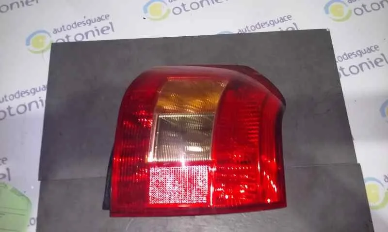 Piloto Trasero Derecho para Toyota Corolla (E12)