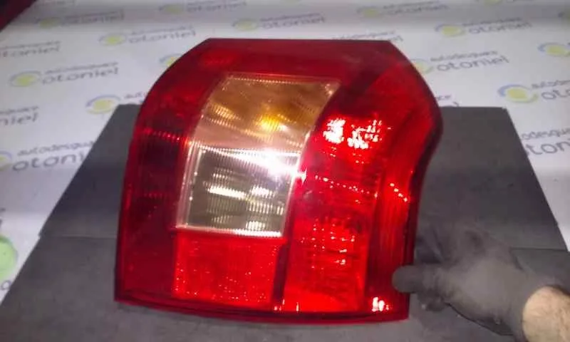 Piloto Trasero Derecho para Toyota Corolla (E12)
