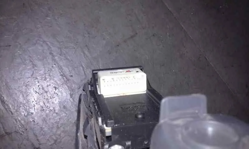 Mando Elevalunas Delantero Izquierdo para Toyota Corolla (E12)