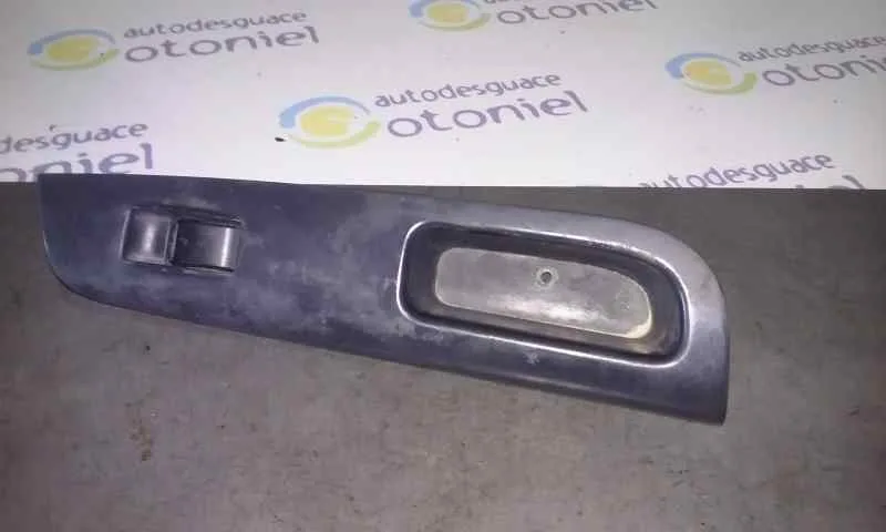 Mando Elevalunas Delantero Derecho para Toyota Corolla (E12)