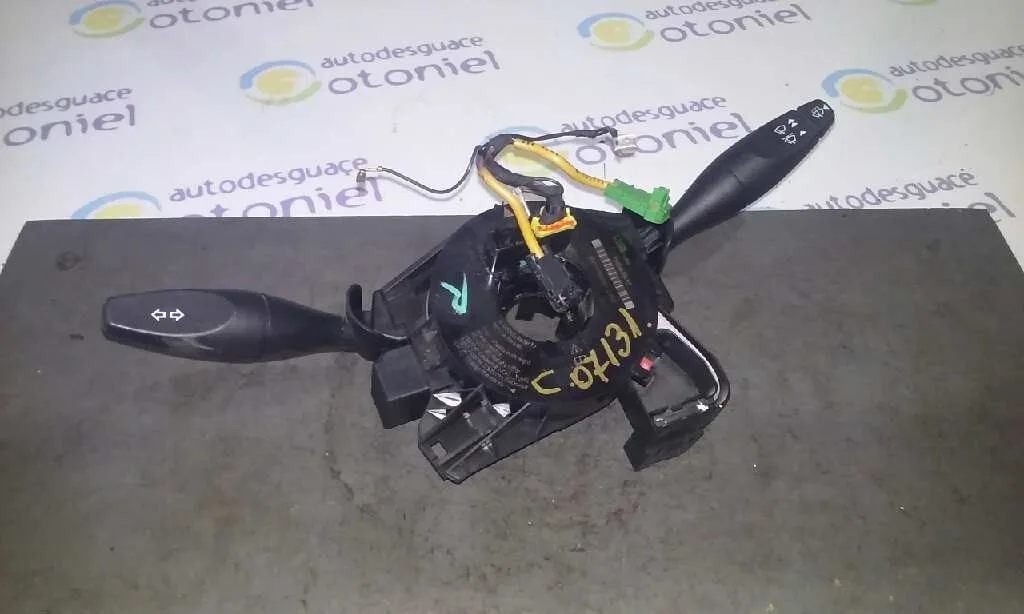 Mando Multifuncion para Ford Fiesta (Cbk)