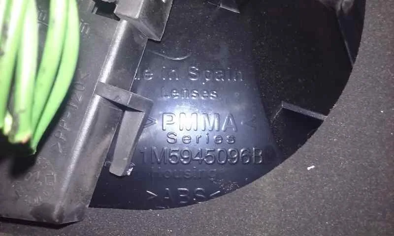 Piloto Trasero Derecho para Seat Toledo (1M2)