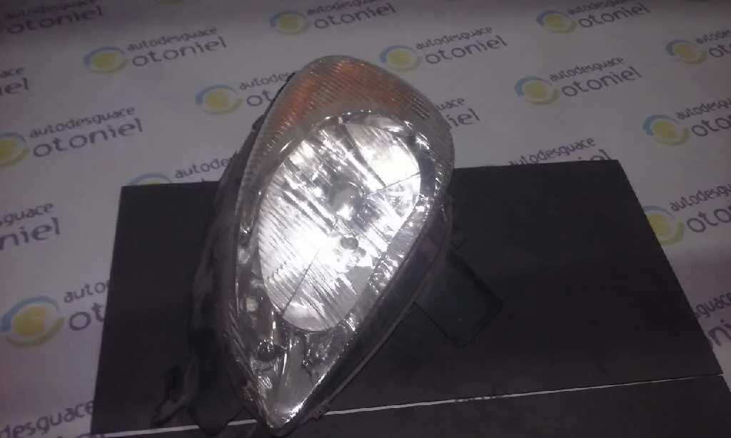 Faro Izquierdo para Citroën Xsara Picasso