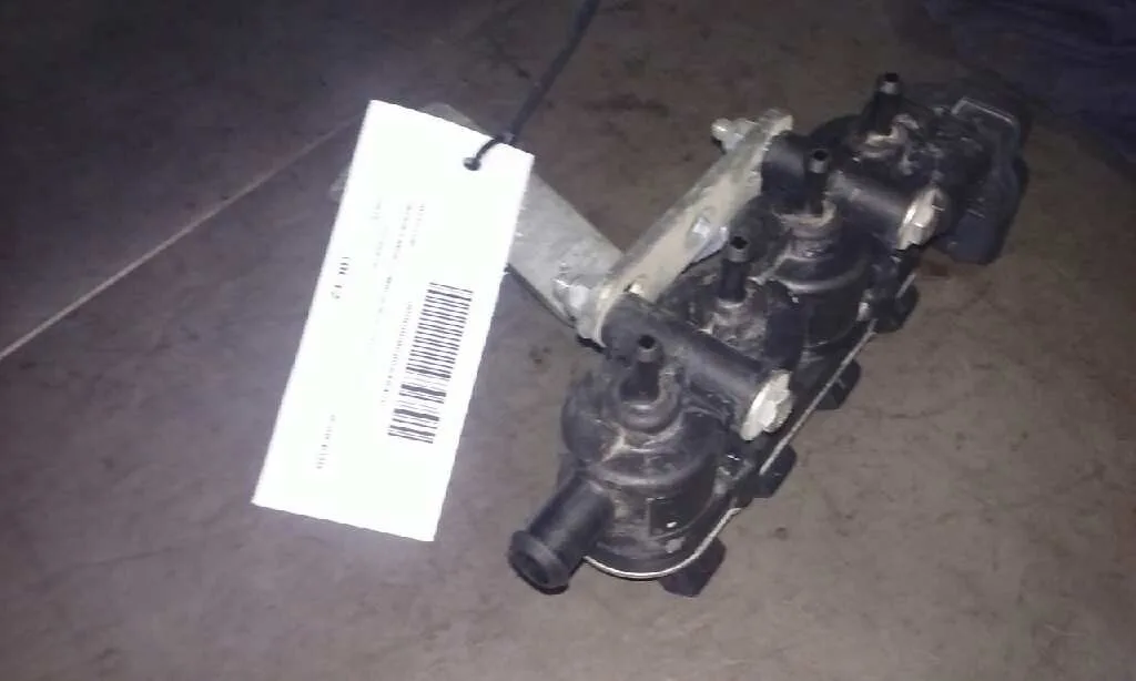Inyector para Skoda Fabia Combi (5J5)