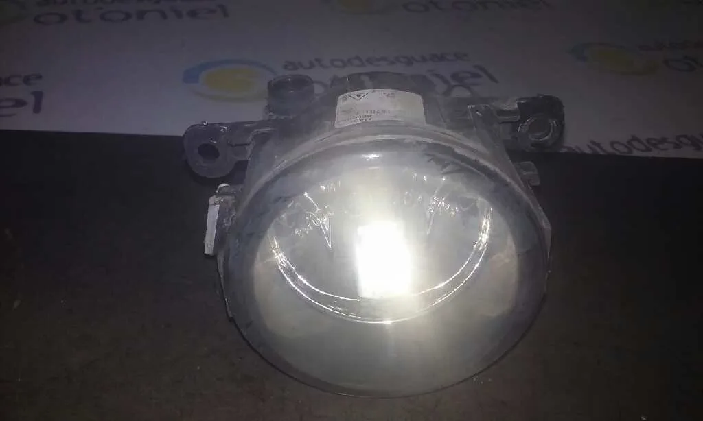 Faro Antiniebla Derecho para Ford Fusion (Cbk)