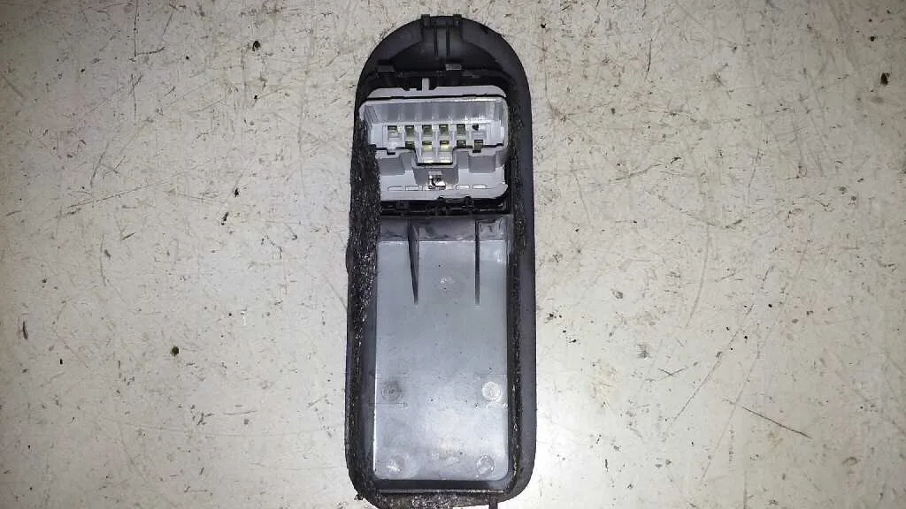 Mando Elevalunas Delantero Izquierdo para Renault Megane Ii Berlina 5P
