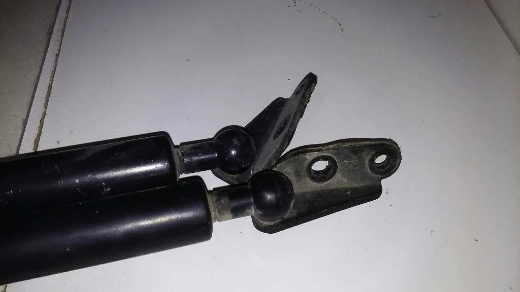 Amortiguadores Maletero / Porton para Mazda 6 Monovolumen (Gy)