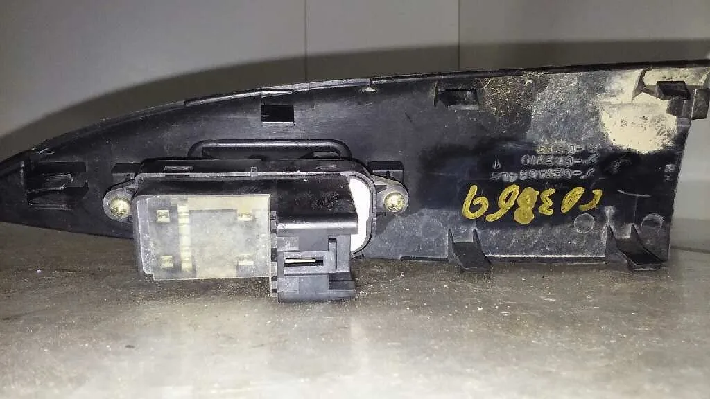Mando Elevalunas Delantero Derecho para Mazda 6 Monovolumen (Gy)
