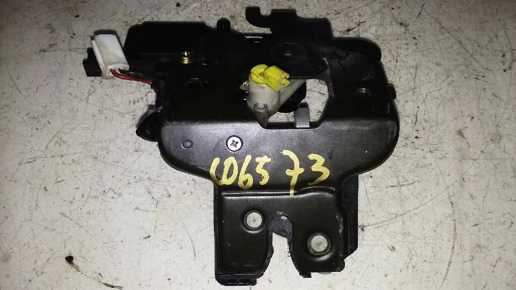 Cerradura Maletero / Porton para Mazda 3 Berlina (Bk)