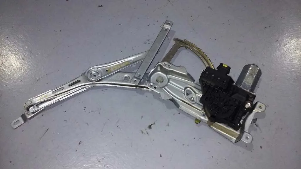 Elevalunas Delantero Derecho para Opel Astra H Berlina