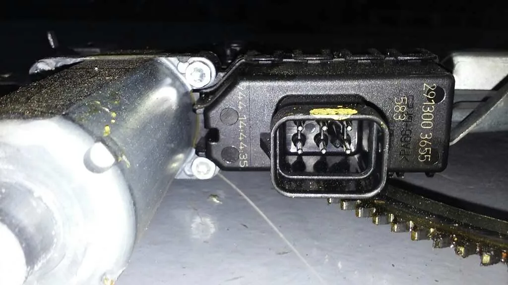 Elevalunas Delantero Derecho para Opel Astra H Berlina