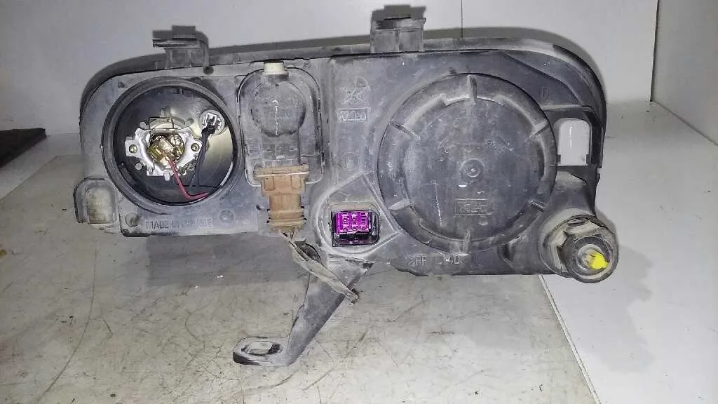Faro Derecho para Mg Serie 25 (Rf)